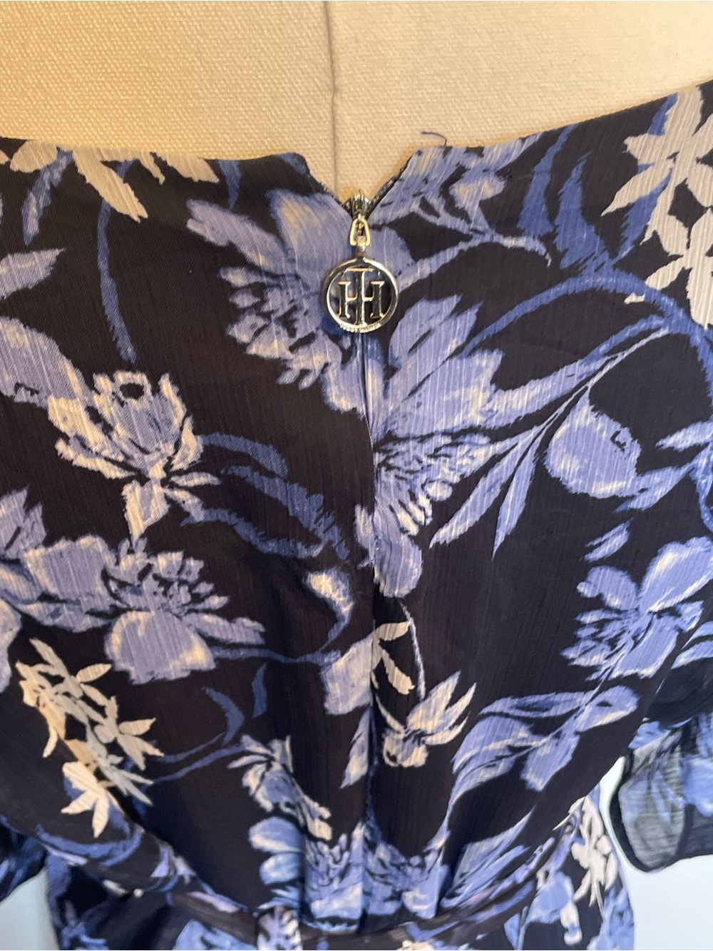 Tommy Hilfiger Navy Floral V-Neck Midi Dress - Picture 6 of 14
